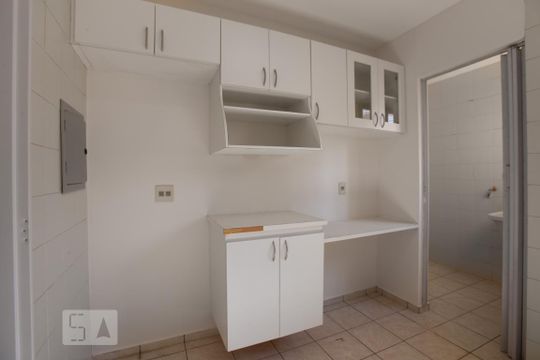 Cozinha de apartamento para alugar com 3 quartos, 80m² em Alto da Boa Vista, Ribeirão Preto