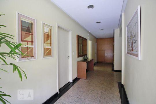 Hall social de apartamento para alugar com 2 quartos, 56m² em Vila Andrade, São Paulo