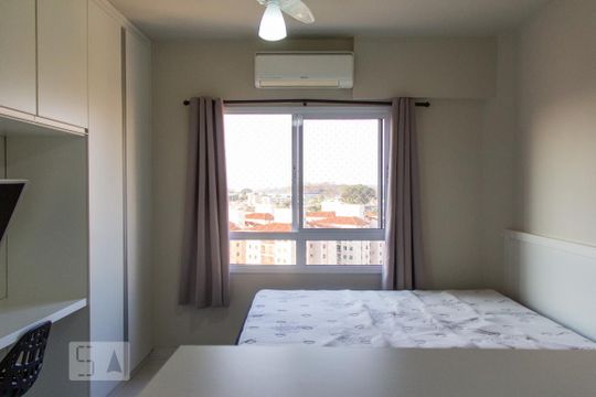 Sala/Quarto de kitnet/studio para alugar com 1 quarto, 25m² em Iguatemi, Ribeirão Preto