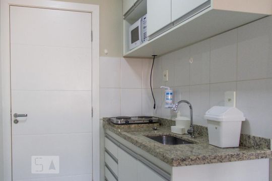 Cozinha de kitnet/studio para alugar com 1 quarto, 25m² em Iguatemi, Ribeirão Preto