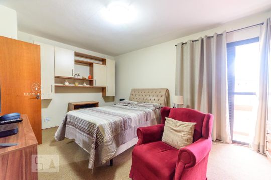 Suíte de casa à venda com 3 quartos, 182m² em Santa Maria, São Caetano do Sul