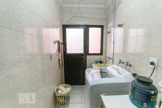 Área de Serviço 1 de casa para alugar com 3 quartos, 182m² em Santa Maria, São Caetano do Sul