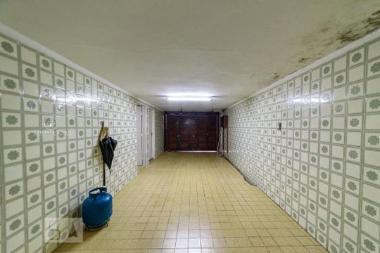 Garagem de casa à venda com 3 quartos, 182m² em Santa Maria, São Caetano do Sul