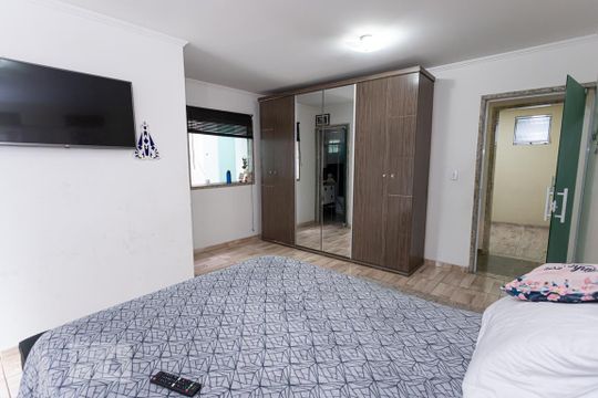 Suite de casa para alugar com 5 quartos, 239m² em Jardim Iva, São Paulo