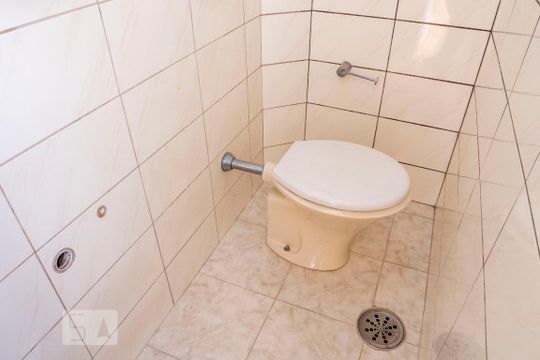 Banheiro de Serviço de apartamento à venda com 2 quartos, 65m² em Vila Mariana, São Paulo