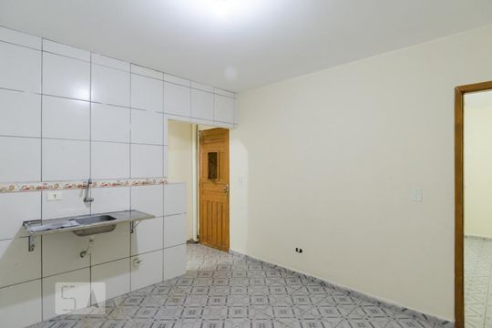 Cozinha de apartamento para alugar com 1 quarto, 60m² em Piraporinha, Diadema