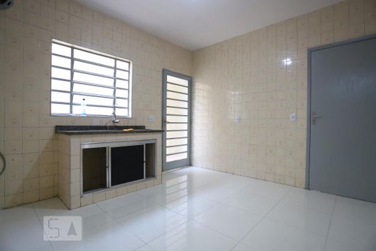 Cozinha de casa para alugar com 3 quartos, 132m² em Ayrosa, Osasco