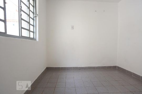 Quarto de Serviço de casa para alugar com 3 quartos, 132m² em Ayrosa, Osasco