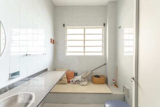 Banheiro Social de apartamento à venda com 3 quartos, 190m² em Barra Funda, São Paulo