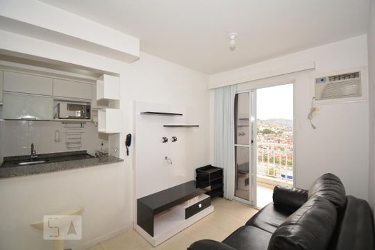 Apartamento à venda com 2 quartos, 55m² em Del Castilho, Rio de Janeiro