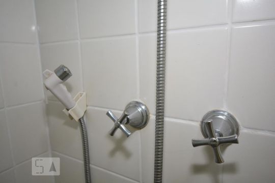 Banheiro de apartamento à venda com 2 quartos, 55m² em Del Castilho, Rio de Janeiro