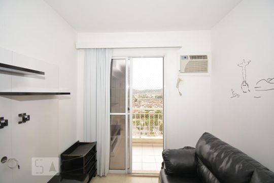 Sala de apartamento à venda com 2 quartos, 55m² em Del Castilho, Rio de Janeiro