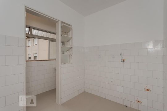 Cozinha de apartamento à venda com 1 quarto, 37m² em Jardim Itu-sabará, Porto Alegre