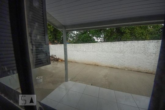 Vista Quarto 1 de casa para alugar com 8 quartos, 160m² em Santos Dumont, São Leopoldo