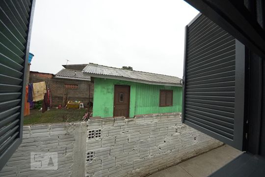 Vista Quarto 2 de casa para alugar com 8 quartos, 160m² em Santos Dumont, São Leopoldo