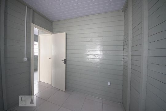 Quarto 1 de casa para alugar com 8 quartos, 160m² em Santos Dumont, São Leopoldo