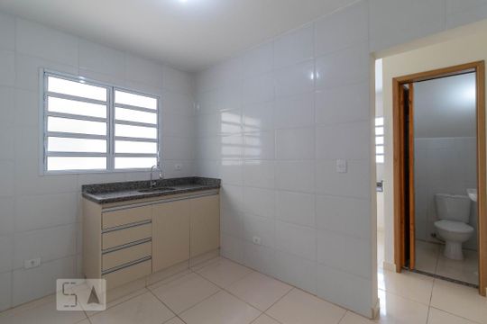 Cozinha de casa de condomínio para alugar com 2 quartos, 50m² em Vila Isolina Mazzei, São Paulo