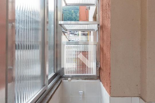 Cozinha e Área de Serviço de apartamento para alugar com 1 quarto, 38m² em Tijuca, Rio de Janeiro