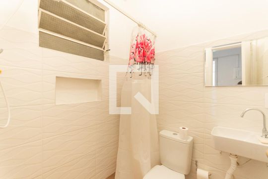Banheiro de apartamento para alugar com 1 quarto, 38m² em Tijuca, Rio de Janeiro