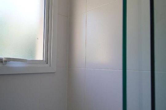 Banheiro de apartamento para alugar com 2 quartos, 60m² em Jardim Carvalho, Porto Alegre