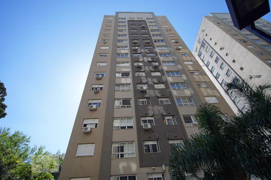 Fachada do bloco de apartamento para alugar com 2 quartos, 60m² em Jardim Carvalho, Porto Alegre