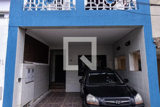 Garagem de casa à venda com 3 quartos, 243m² em Penha de França, São Paulo