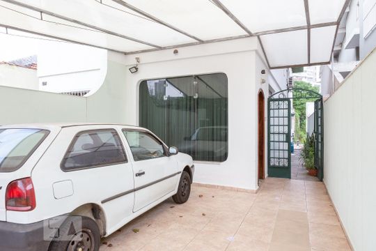 Garagem de casa à venda com 4 quartos, 350m² em Vila Romana, São Paulo