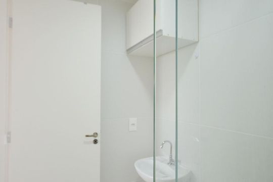 Banheiro de kitnet/studio à venda com 1 quarto, 27m² em Sé, São Paulo
