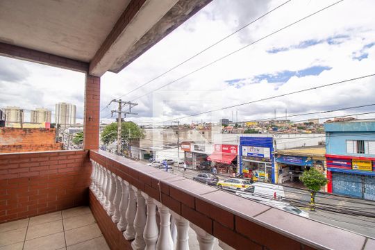 Sacada de casa para alugar com 3 quartos, 240m² em Cidade São Mateus, São Paulo