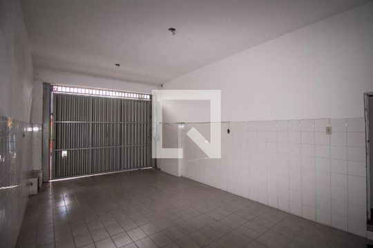 Garagem de casa para alugar com 3 quartos, 240m² em Cidade São Mateus, São Paulo