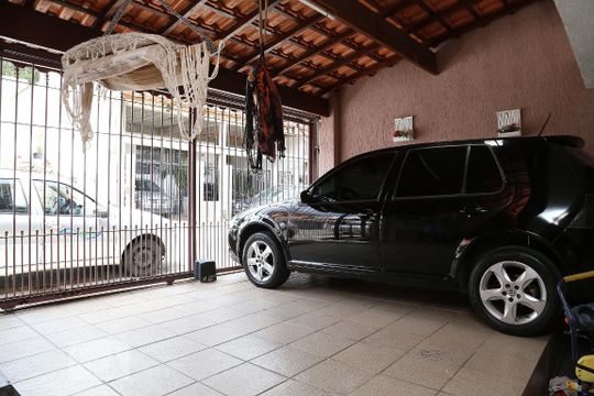 Garagem de casa à venda com 2 quartos, 120m² em Jardim São Miguel, Taboão da Serra
