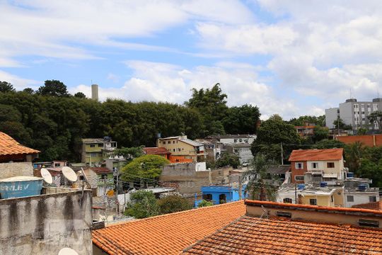 vista  de casa à venda com 2 quartos, 120m² em Jardim São Miguel, Taboão da Serra
