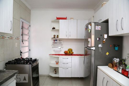 Cozinha de casa à venda com 2 quartos, 120m² em Jardim São Miguel, Taboão da Serra