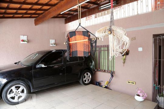 Garagem de casa à venda com 2 quartos, 120m² em Jardim São Miguel, Taboão da Serra