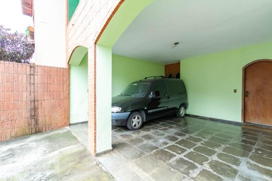 Garagem de casa à venda com 4 quartos, 570m² em Parque dos Passaros, São Bernardo do Campo