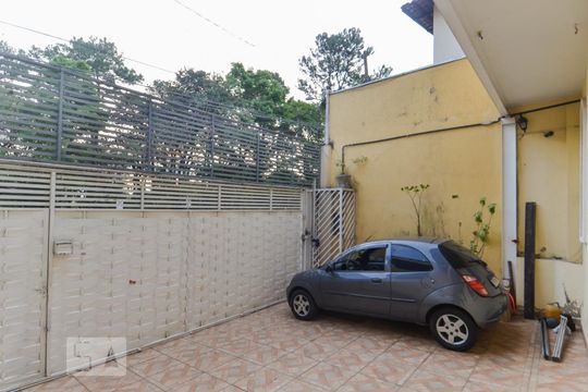 Garagem de casa à venda com 4 quartos, 152m² em Jardim Maia, Guarulhos