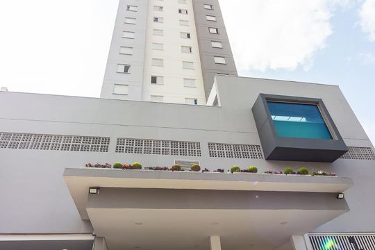 Fachada de apartamento para alugar com 2 quartos, 43m² em Km 18, Osasco