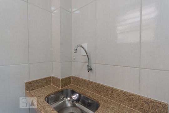 Cozinha de kitnet/studio para alugar com 1 quarto, 26m² em Tijuca, Rio de Janeiro