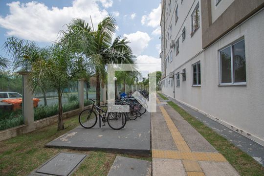 pátio comum de apartamento à venda com 2 quartos, 41m² em Feitoria, São Leopoldo