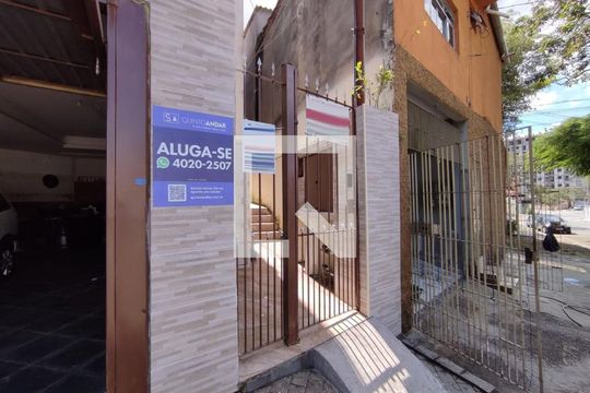 Fachada de casa à venda com 2 quartos, 80m² em Vila Guilhermina, São Paulo