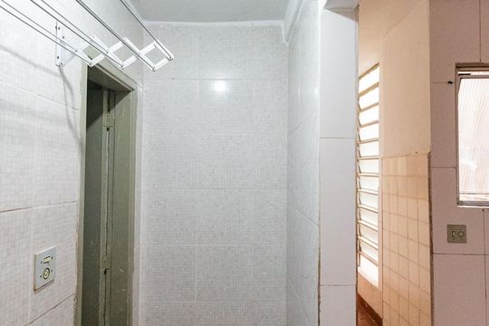 Lavanderia de casa para alugar com 2 quartos, 60m² em Vila Paulistania, São Paulo