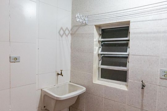 Lavanderia de casa para alugar com 2 quartos, 60m² em Vila Paulistania, São Paulo
