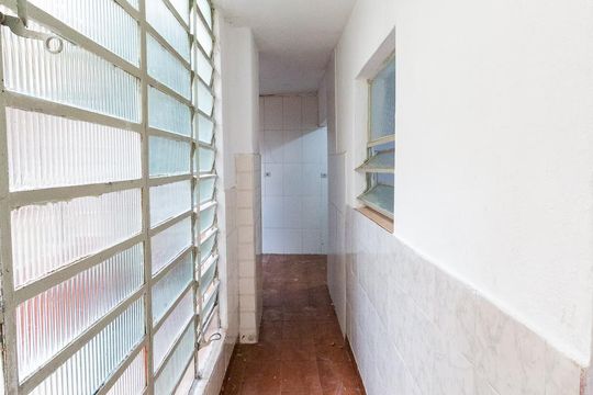 Corredor de casa para alugar com 2 quartos, 60m² em Vila Paulistania, São Paulo