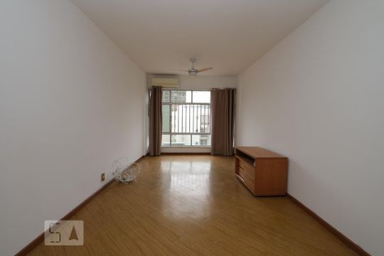 Sala de apartamento à venda com 2 quartos, 106m² em Grajau, Rio de Janeiro