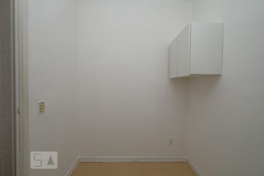 Quarto de Serviço de apartamento à venda com 2 quartos, 106m² em Grajau, Rio de Janeiro