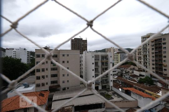 Sala Vista de apartamento à venda com 2 quartos, 106m² em Grajau, Rio de Janeiro