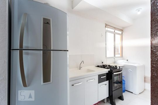 Cozinha de apartamento para alugar com 2 quartos, 42m² em Novo Osasco, Osasco