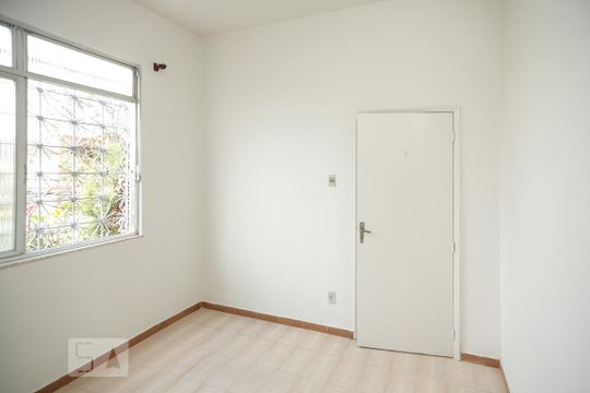 Quarto 1 de casa à venda com 2 quartos, 160m² em Abolição, Rio de Janeiro
