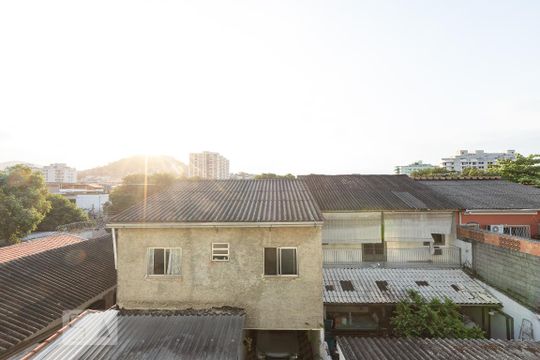Vista da Sala de apartamento para alugar com 2 quartos, 60m² em Praça Seca, Rio de Janeiro