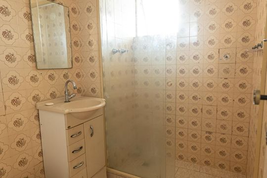 Banheiro de apartamento para alugar com 2 quartos, 60m² em Praça Seca, Rio de Janeiro